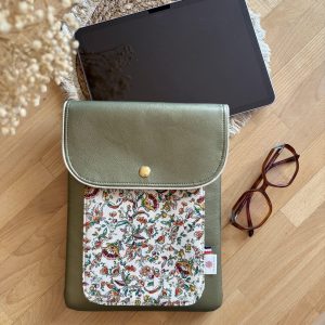 Housse tablette personnalisée (11 pouces) Bernadette - Fleurs d’antan