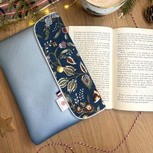 Pochette à livre personnalisé :  Henriette - Simili bleu clair