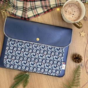 Housse ordinateur personnalisée : Paulette - Simili bleu foncé